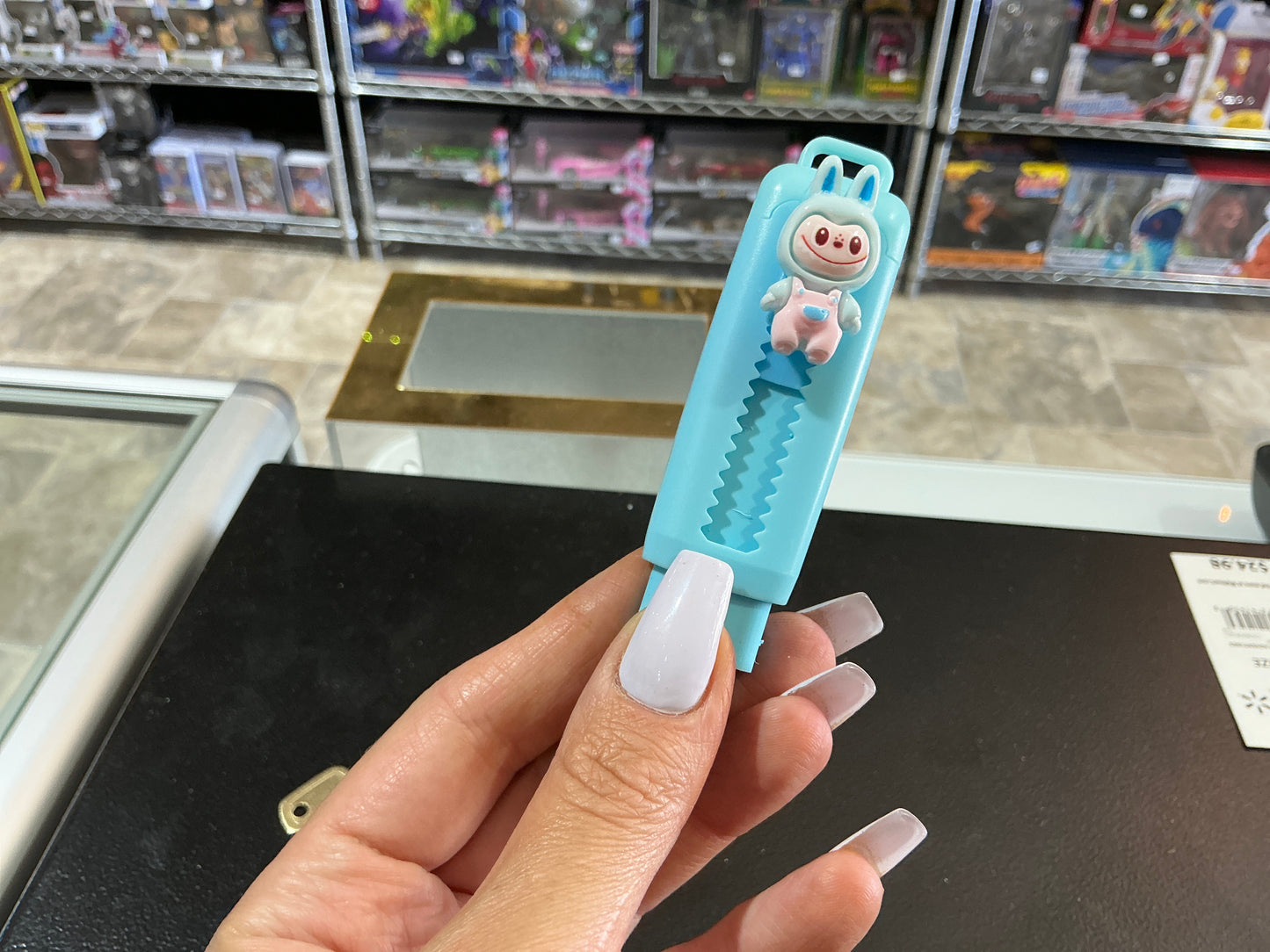 Labubu push and pull the eraser