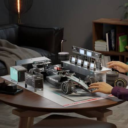 4D build AMG Petronas, Formula One team ￼